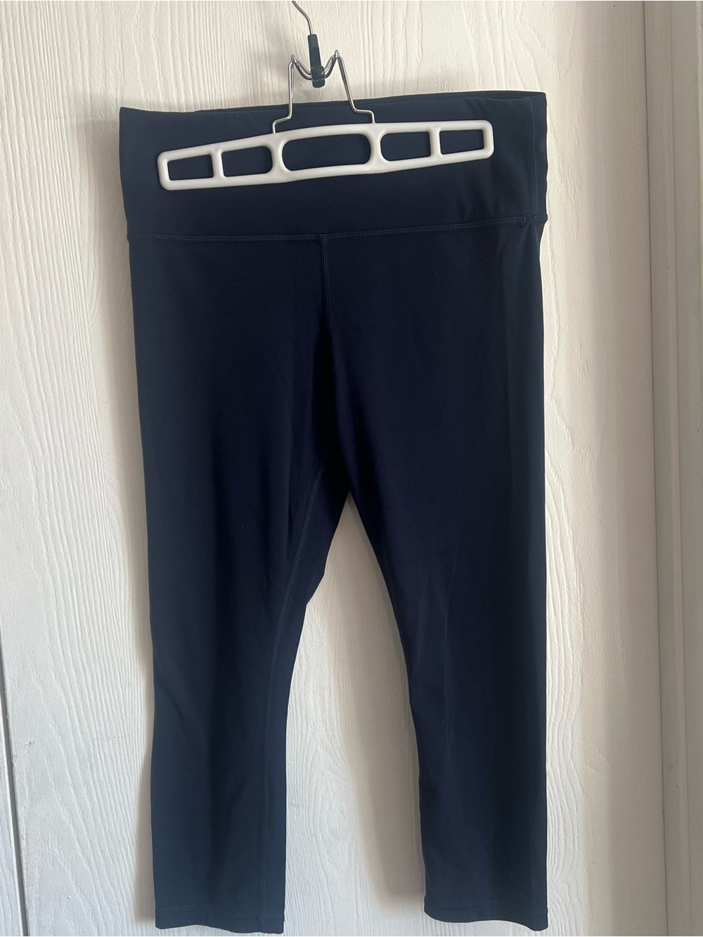 Athleta Elation Capri Legging Pull On Crop Navy Size M